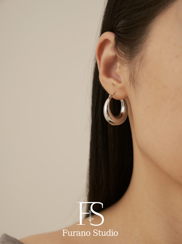 14K Gold Lightweight Hoops