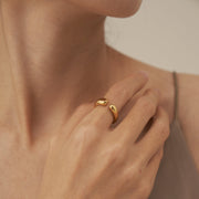 18K Gold Round Open Ring