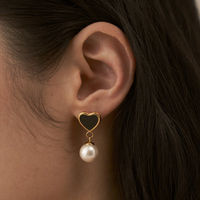 18K Gold Black Heart Pearl Earrings