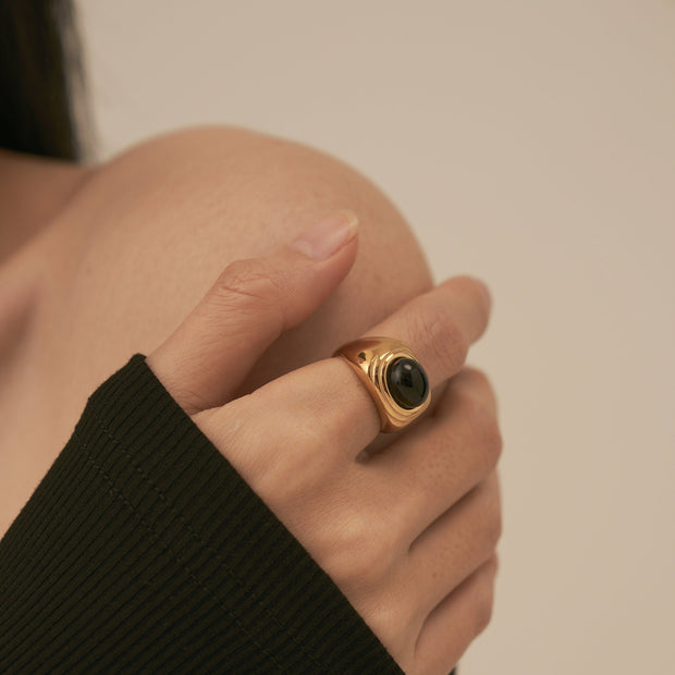 18K Gold Black Onyx Signet Ring