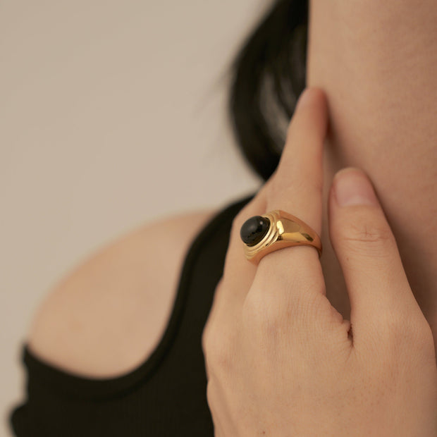 18K Gold Black Onyx Signet Ring