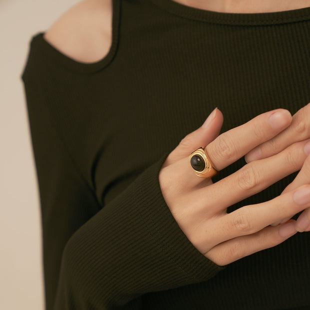 18K Gold Black Onyx Signet Ring