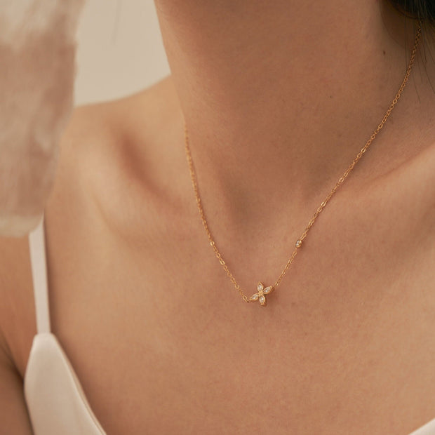 18K Gold Four Leaf Flower Necklace