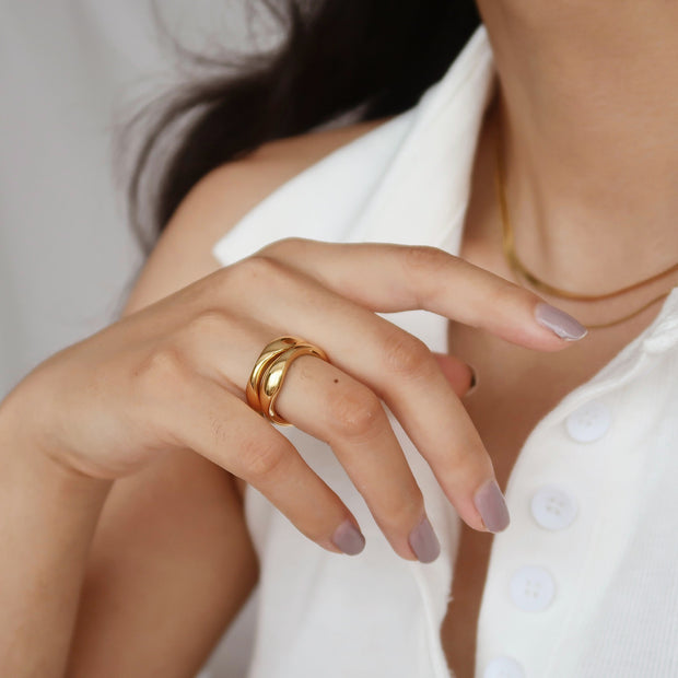 18K Gold Wave Ring