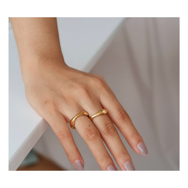 18K Gold Wave Ring