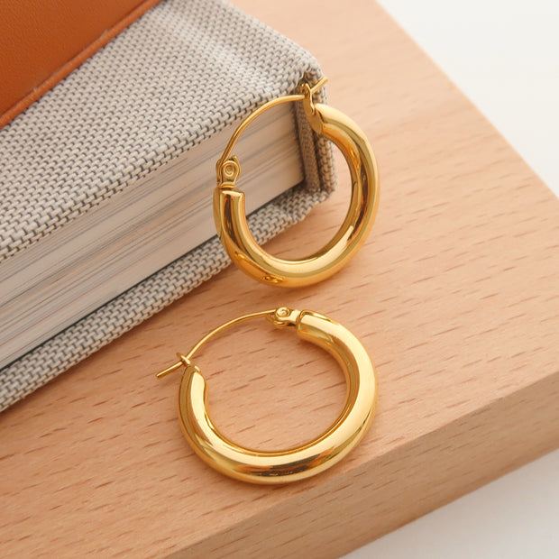 18K Gold Light Hoop Earrings