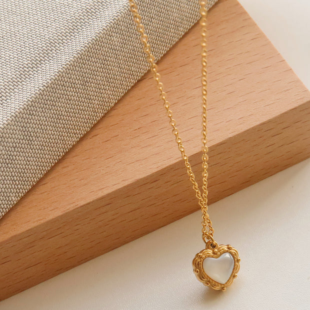 18K Gold Pearl Heart Necklace