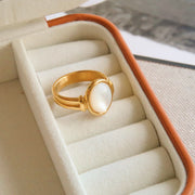 18K Gold Oval Pearl Ring