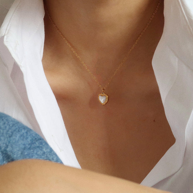 18K Gold Pearl Heart Necklace