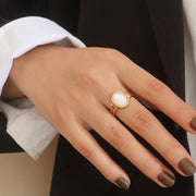 18K Gold Oval Pearl Ring