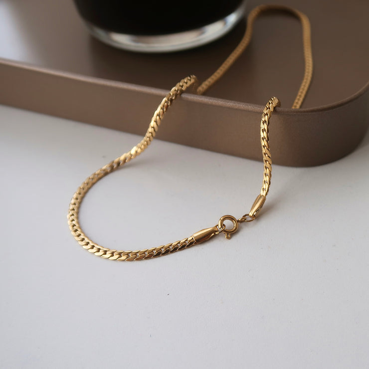 18K Gold Curb Chain Necklace