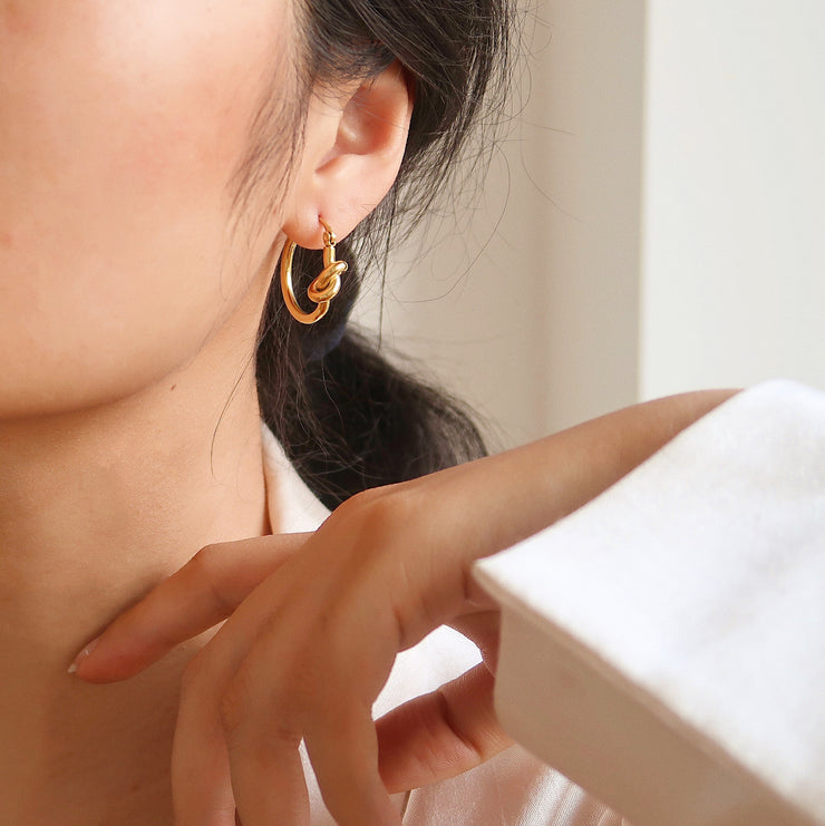 18K Gold Knotted Hoop Earrings