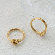 14K Gold Knotted ring