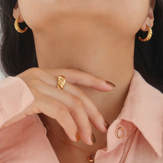 18K Gold Croissant Hoop Earrings