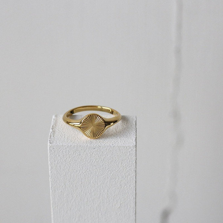 18K Gold Sun Signet Ring