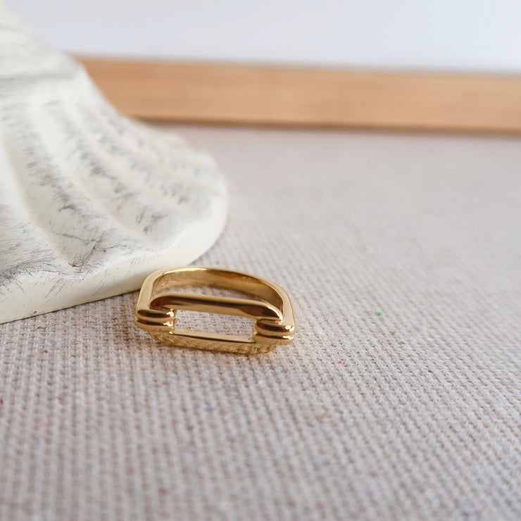 18K Gold Open Clip Ring