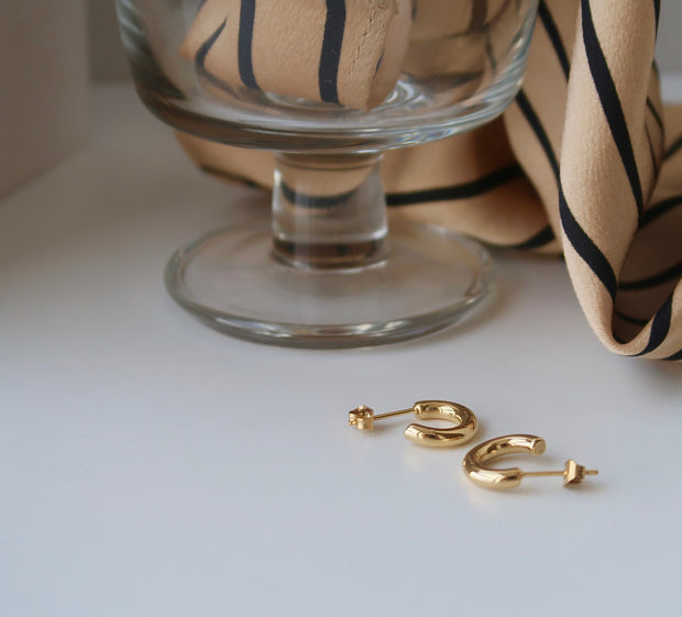 18K Gold Half Moon Hoop Earrings