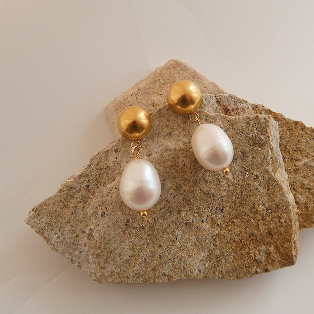 18K Gold Water Drop Pearl Earrings