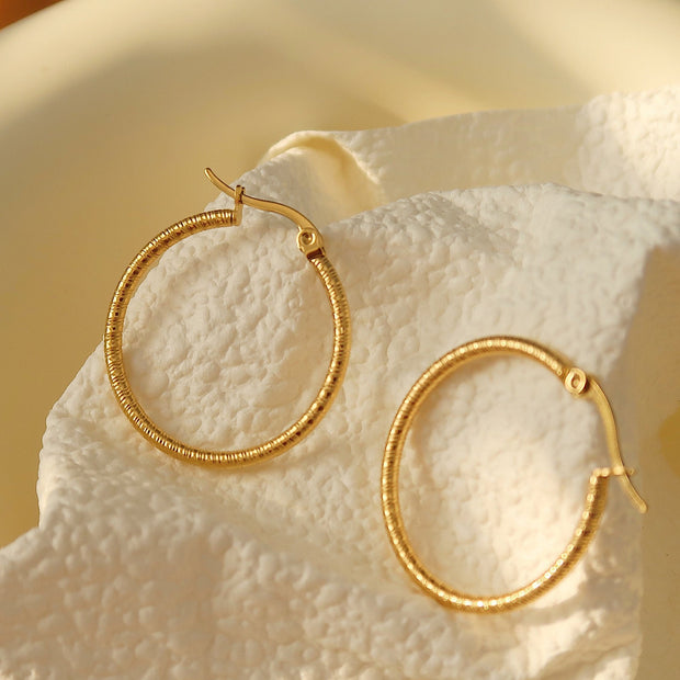 18k Gold Hinged Earring