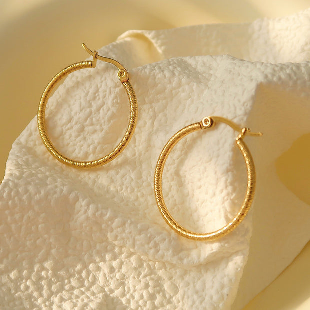 18k Gold Hinged Earring