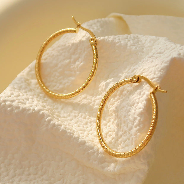 18k Gold Hinged Earring