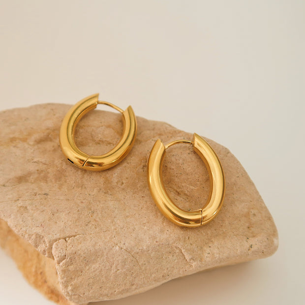 18K Gold Oval Hoop Earrings