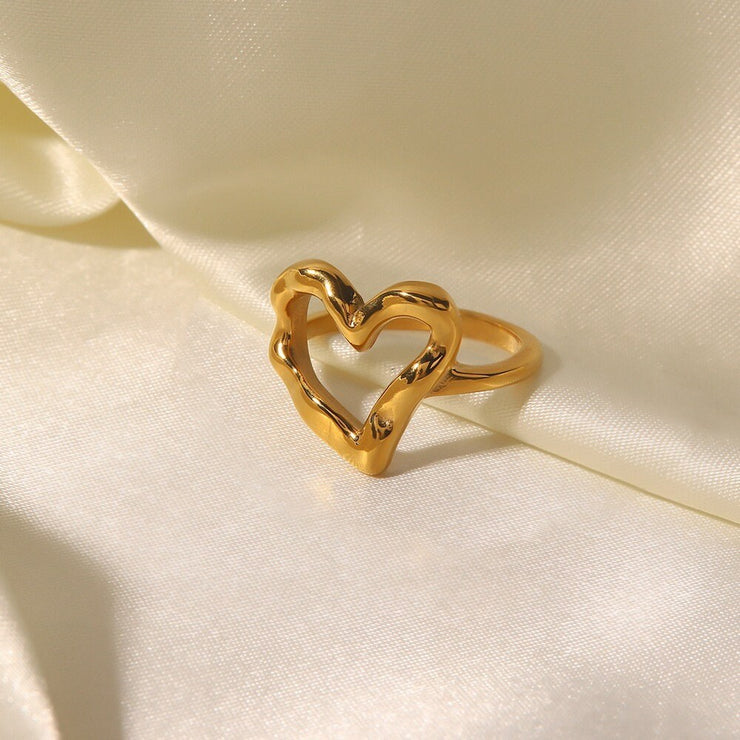 18K Gold Hollow Heart Ring