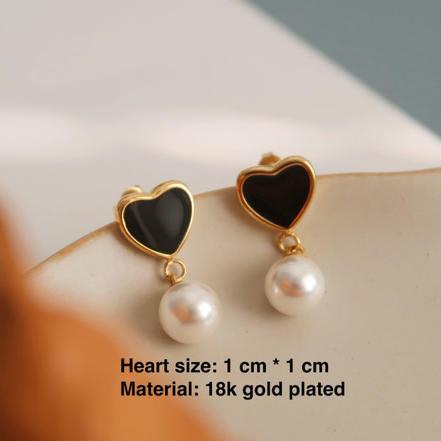 18K Gold Black Heart Pearl Earrings