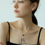 18K Gold Black Onyx Pendant Necklace